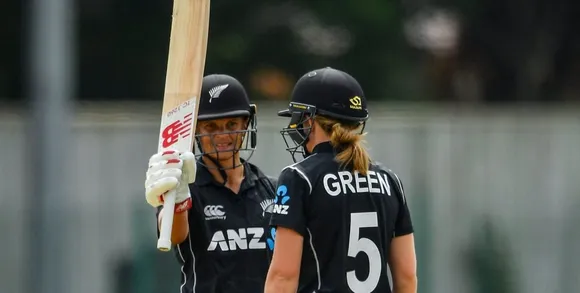 Suzie Bates and Maddy Green took Ireland to the cleaners. © Getty Images