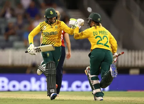 Sune Luus (L) and Mignon du Preez (R) celebrate the win. © ICC/ Twitter