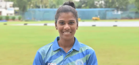 Jhansi Challa picks five in Andhra's loss on Day 4 of Super League